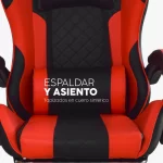 Sillla gamer BYD con reposapiés, cojines ergonómicos y diseño reclinable.