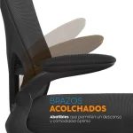 Silla Zad en malla negra con cabecero, apoyo lumbar y brazos abatibles para diferentes