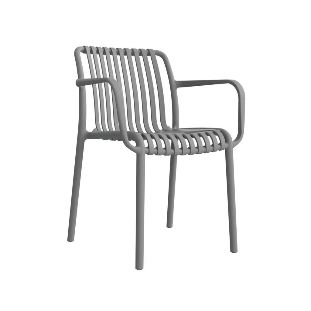La silla Nard gris con brazos y estructura en polipropileno para interiores y exteriores.