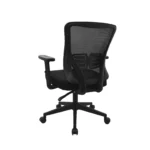 La silla de oficina Miles con espaldar en malla, apoyo lumbar regulable, brazos regulables y base giratoria resistente.