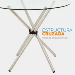 Juego de comedor AMSI de 4 puestos con mesa circular en vidrio y sillas tapizadas en terciopelo color arena.