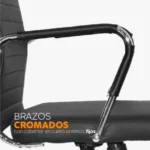 La silla Odra negra con estructura cromada y tapizado en cuero sintético para oficina moderna, salas de reuniones y despachos