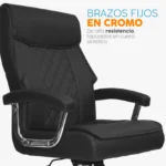 La silla de oficina Classic II negra con cabecero y base cromada para oficina moderna.